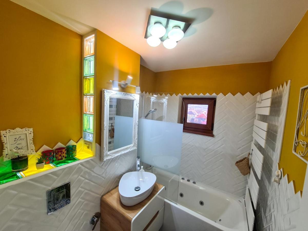 Elisa'S Place Făgăraş Exteriör bild